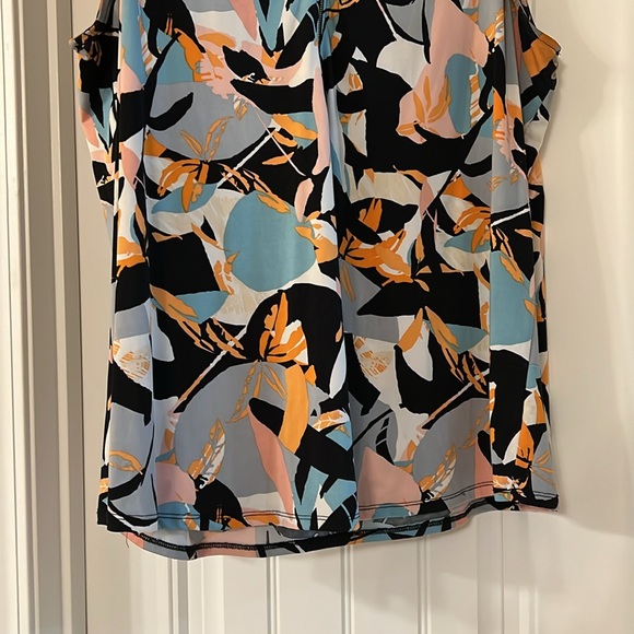 Robert Louis women’s top - Picture 3 of 4